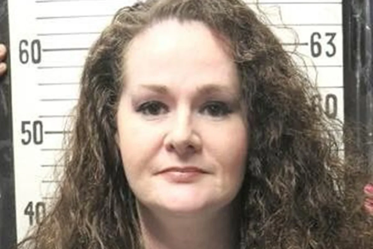 Mulher que seria executada no Tennessee sobrevive à injeção letal Christa Pike foi transferida para um hospital. Ela seria a primeira mulher em 200 anos a ser executada no Tennesse